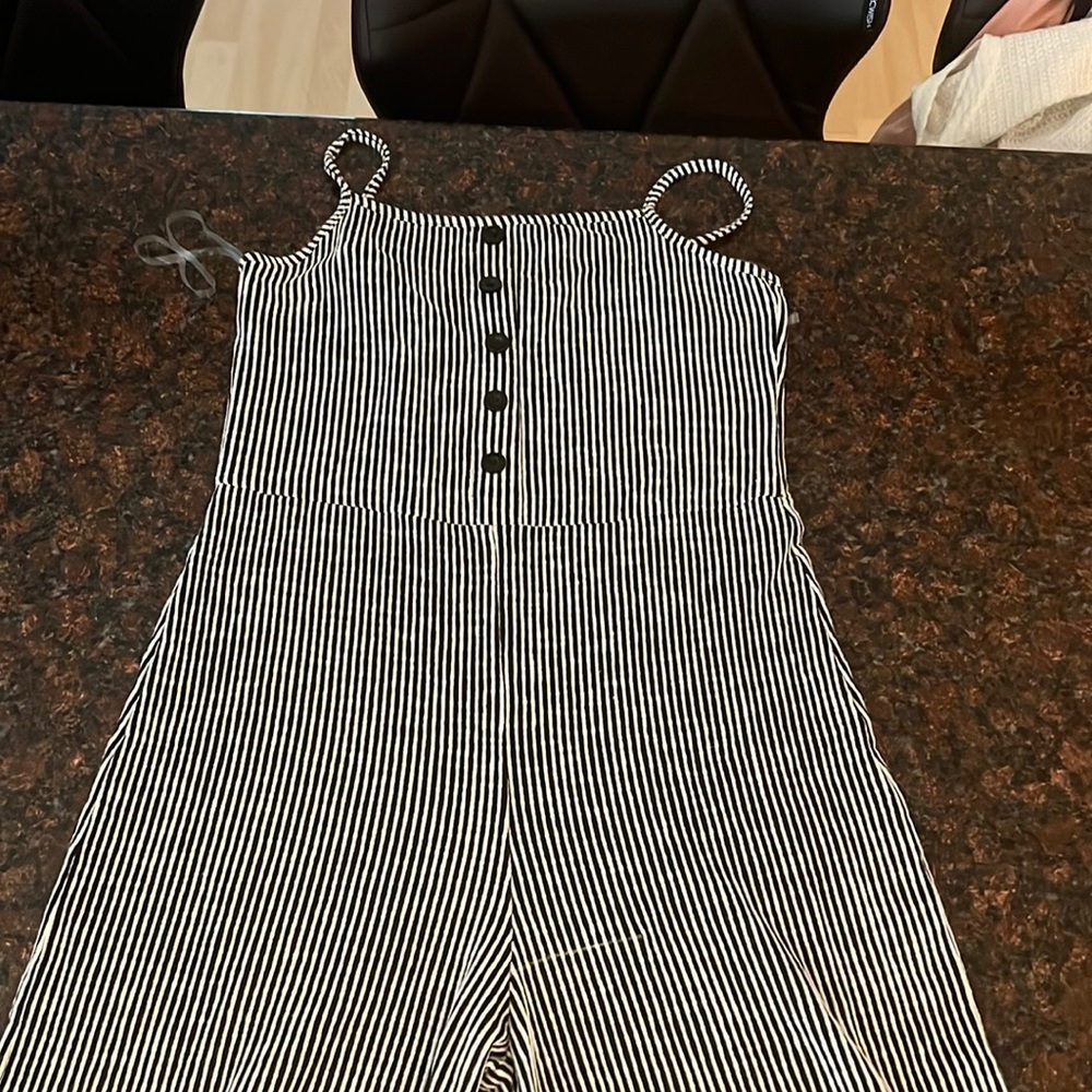 Capri length pant suit